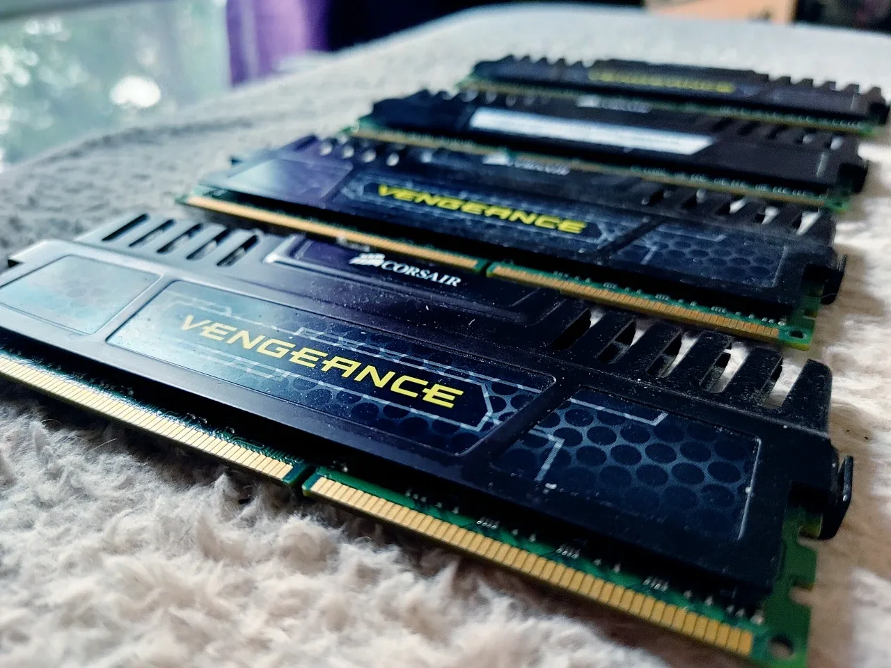 Corsair Vengeance 16GB (4x4GB) RAM 1600MHz #Cleanout