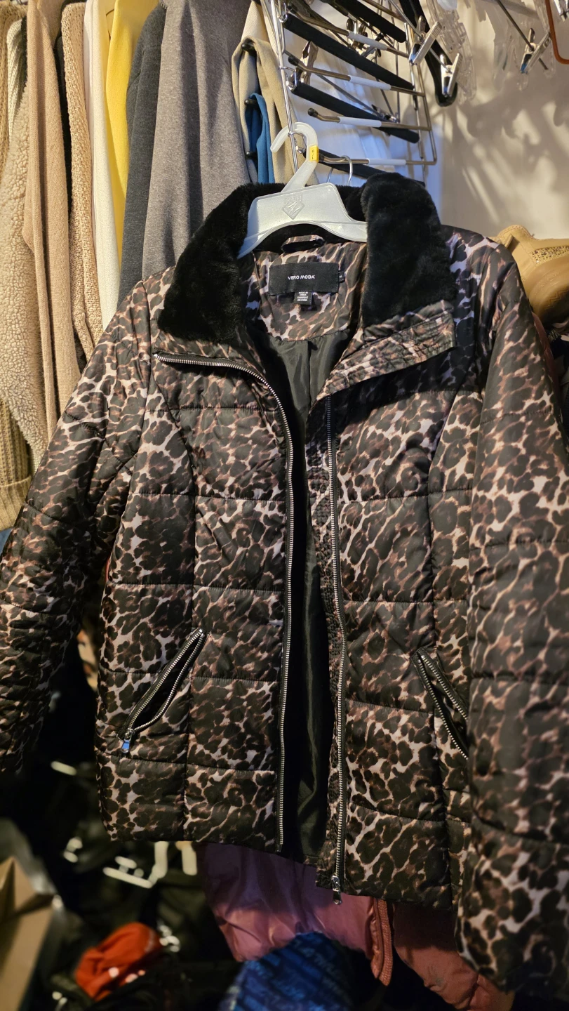 Vero Moda Animal Print Puffer Jacket