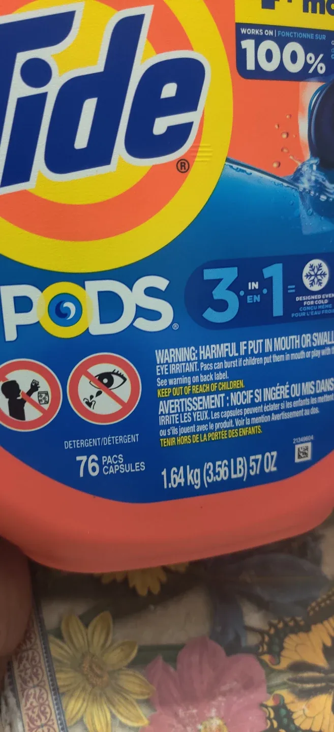 Tide PODS 3-in-1, 76 capsules image indicator(2)