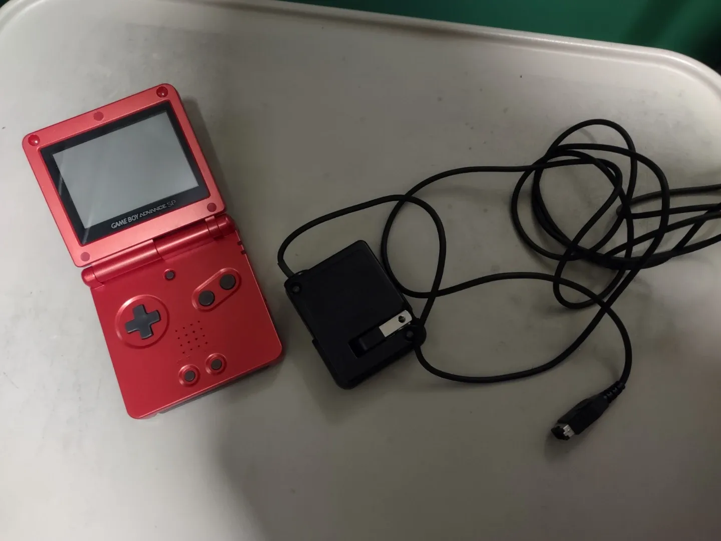 Nintendo Game Boy Advance SP - Red