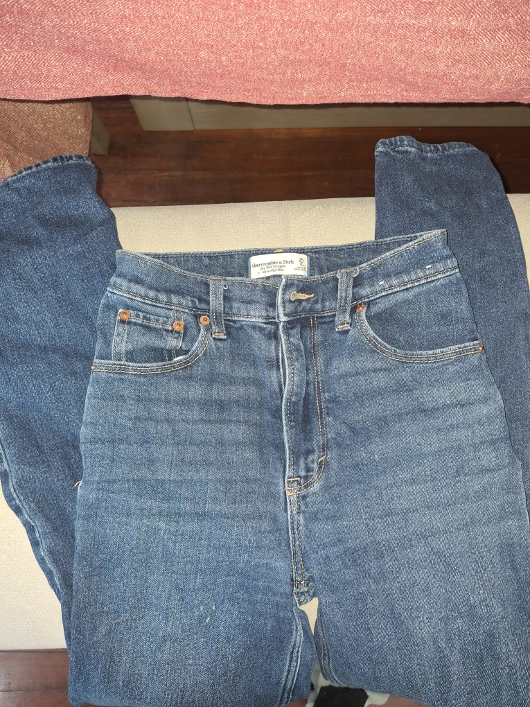 Abercrombie & Fitch The 90s Straight Jeans Size 25