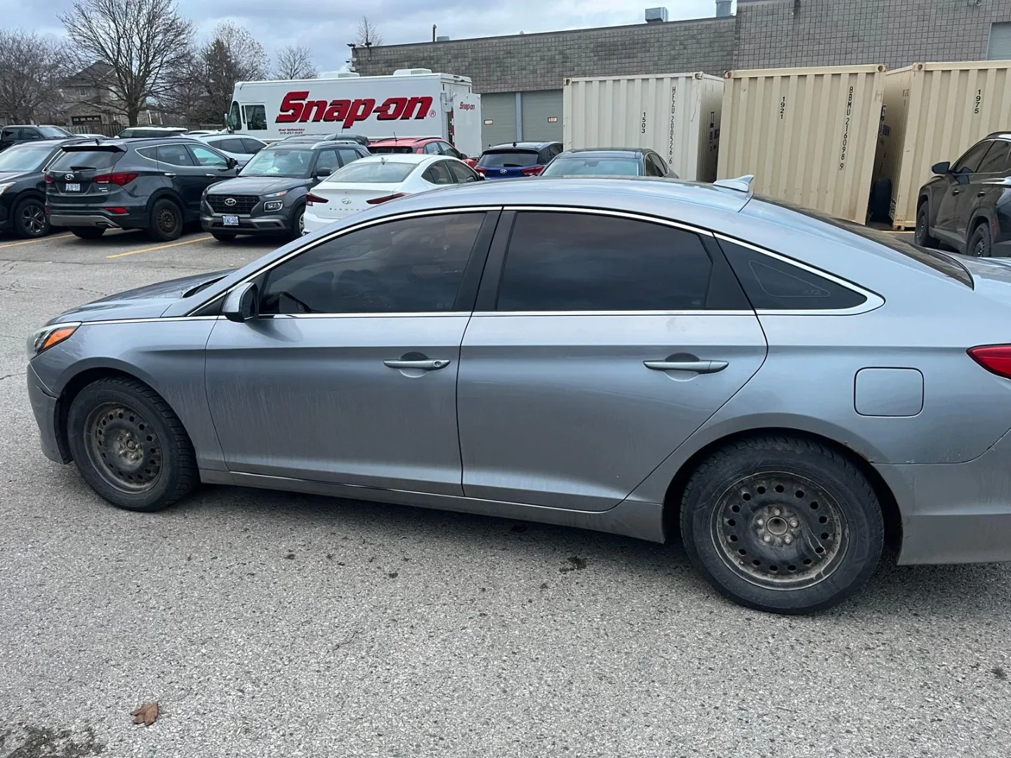 Hyundai Sonata - Silver Sedan image indicator(5)