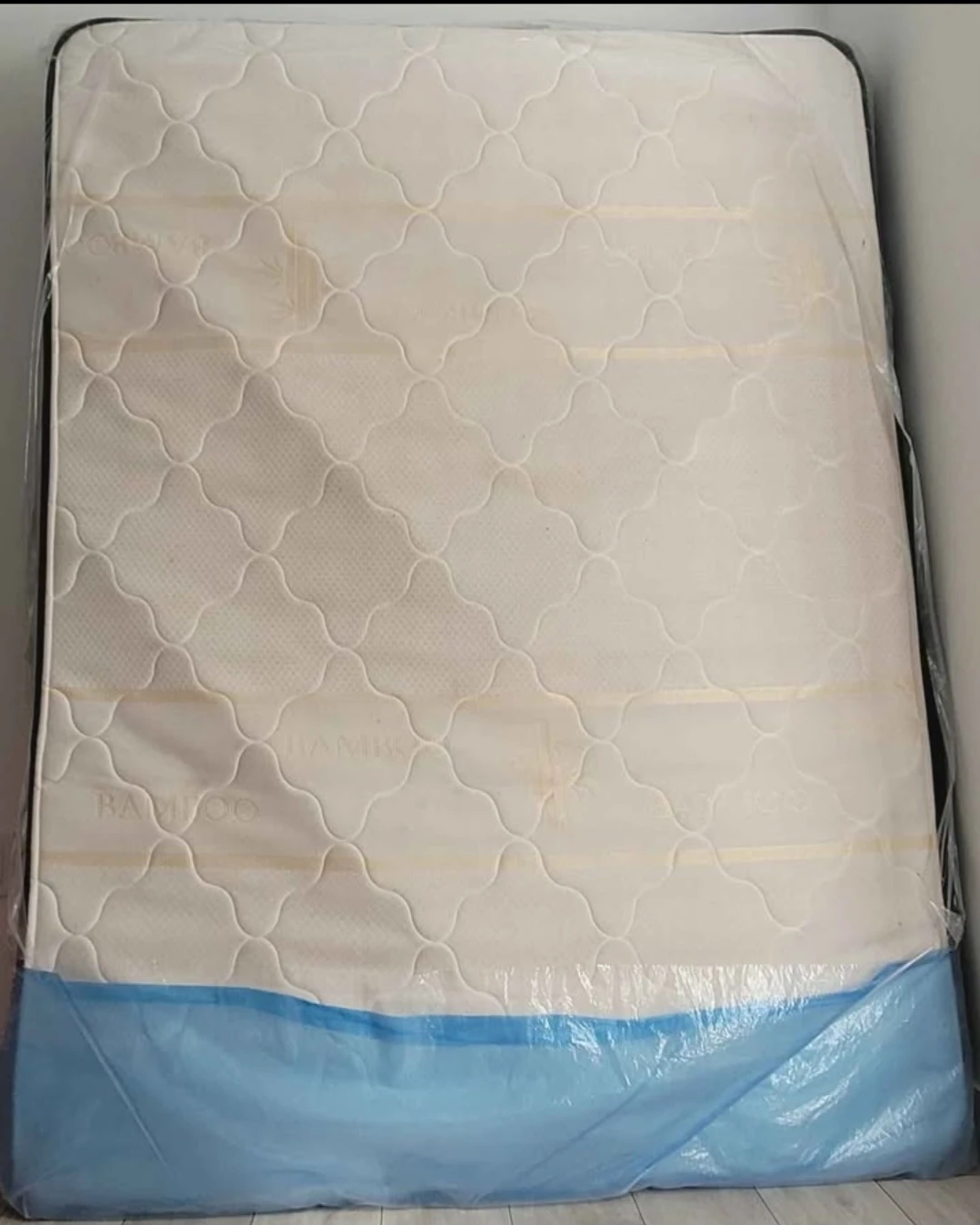 Queen Size Eurotop Bamboo Spring Mattress - photo 2