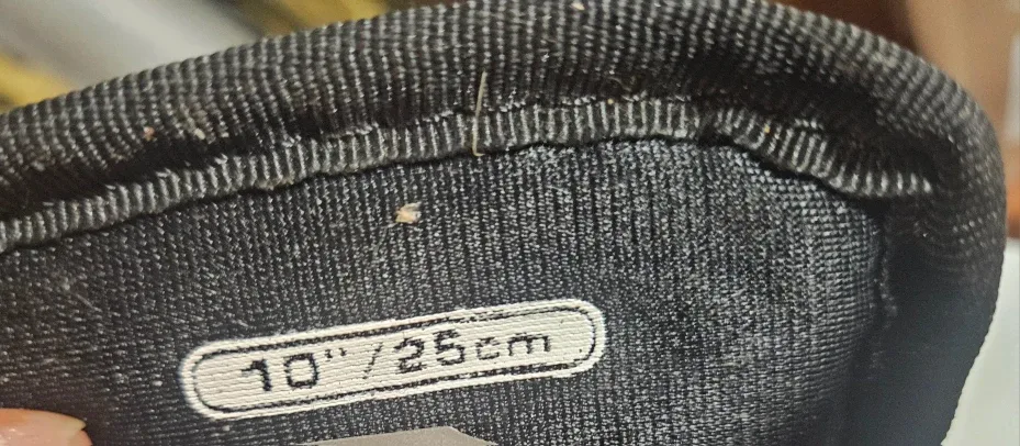 Easton Hockey Gloves - Size 10 inch #Cleanout image indicator(2)