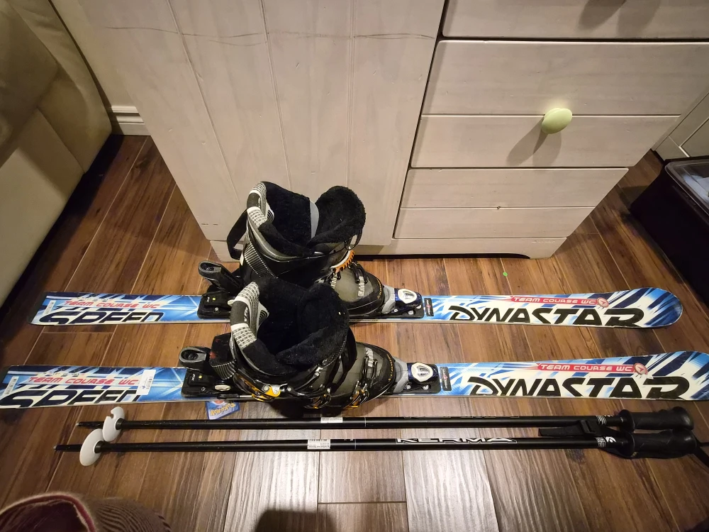 Salomon Mission 5 Ski Boots & Dynastar Skis