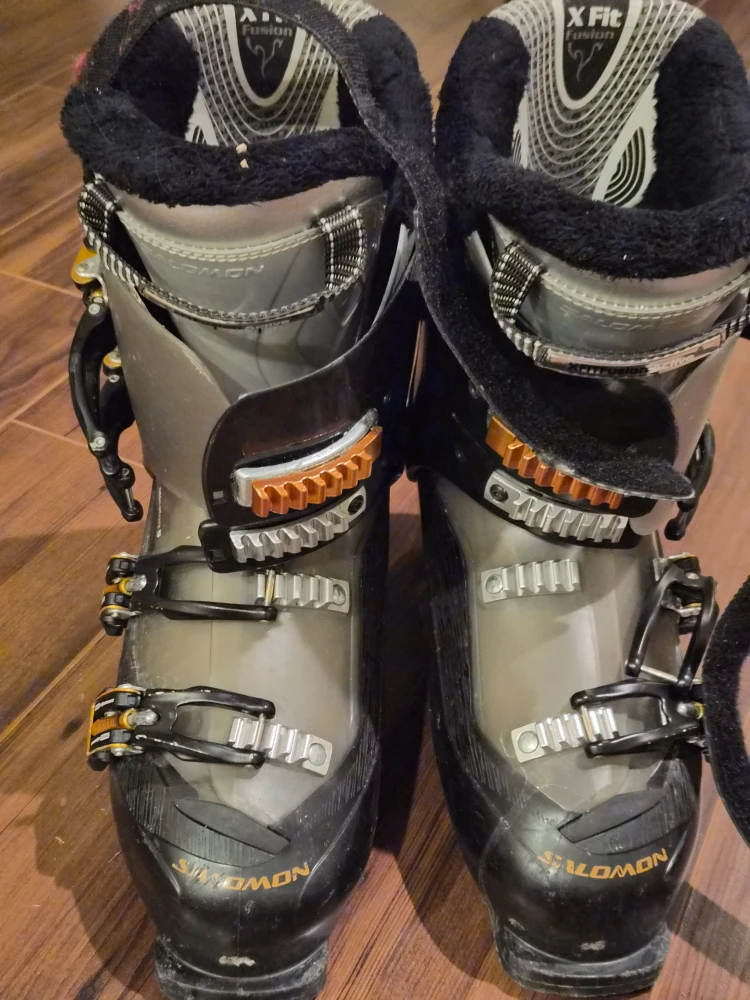 Salomon Mission 5 Ski Boots & Dynastar Skis - photo 3