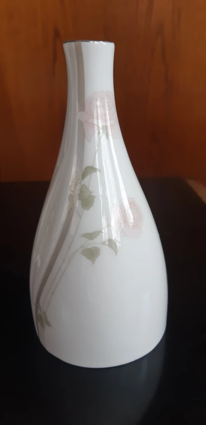 2 Lovely Bud Vases (Fine Bone China) - photo 4