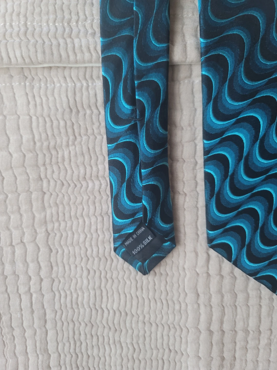 Silk Necktie - Blue & Black Pattern geometric academia EUC - photo 2