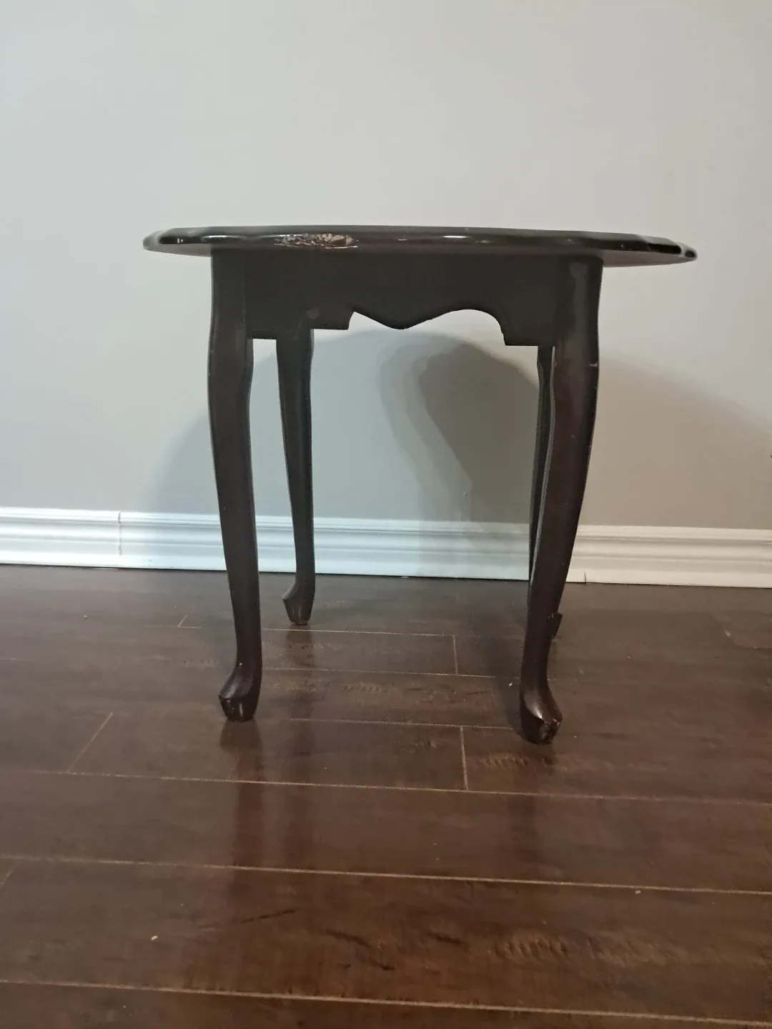 Dark Brown Round Accent Table image indicator(2)