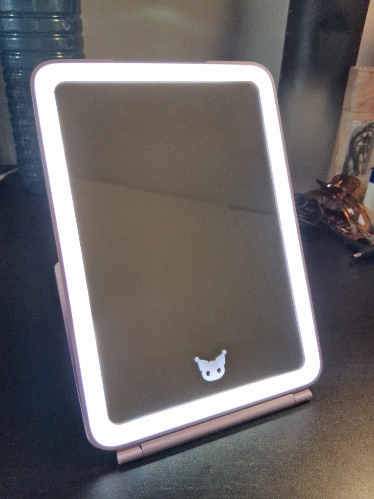 Miniso Kuromi LED folding mirror image indicator(3)