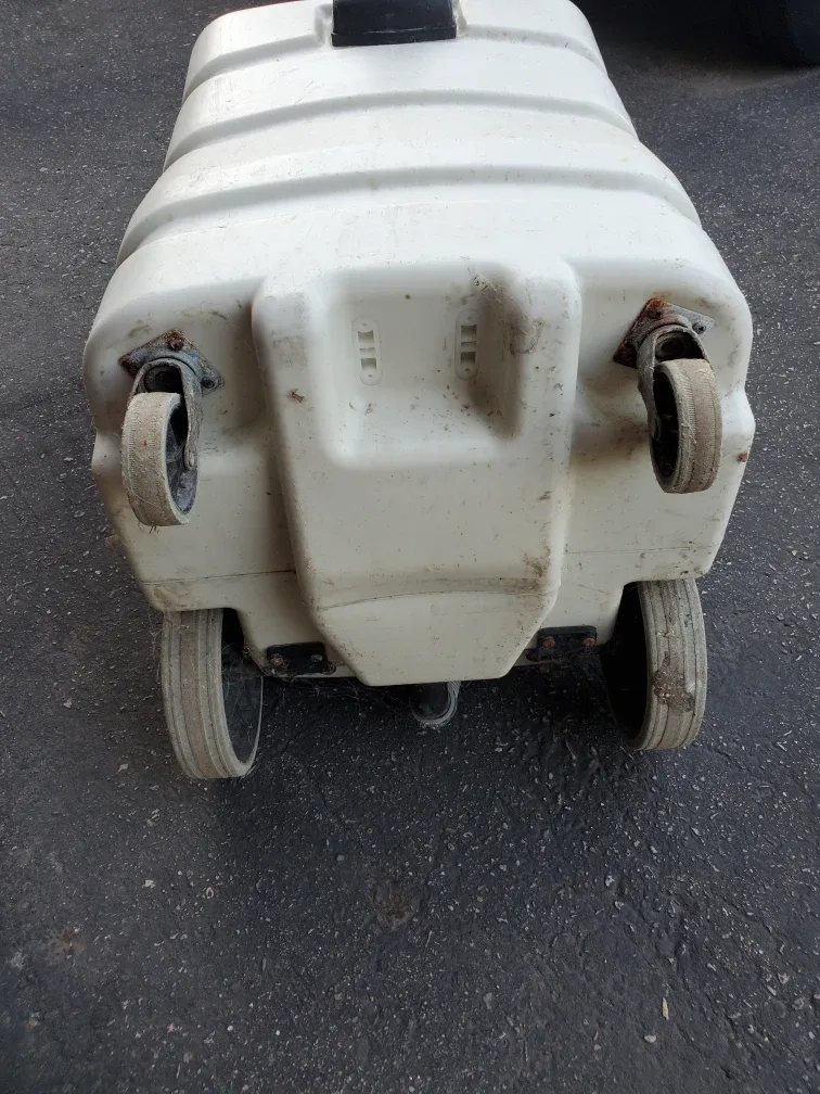 Michael's Wet/Dry Vacuum #cleanout image indicator(6)