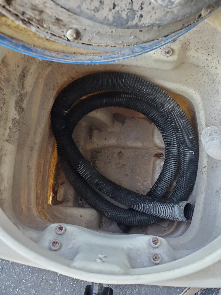 Michael's Wet/Dry Vacuum #cleanout image indicator(7)