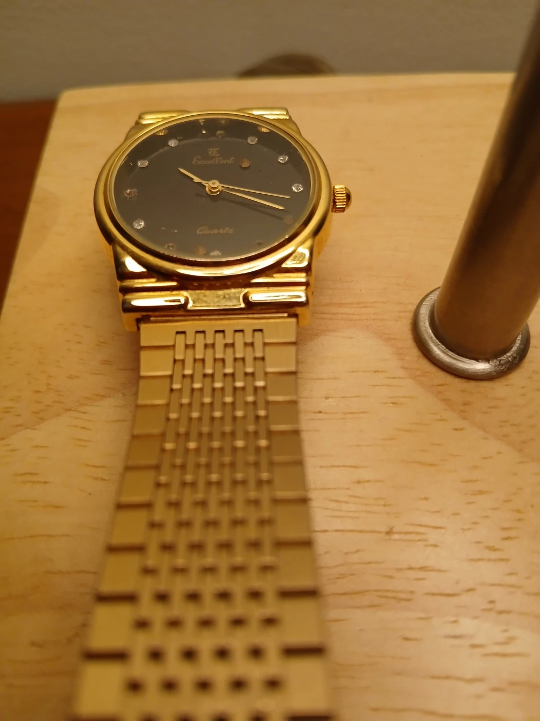 Excellent Quartz Gold Watch - photo 3