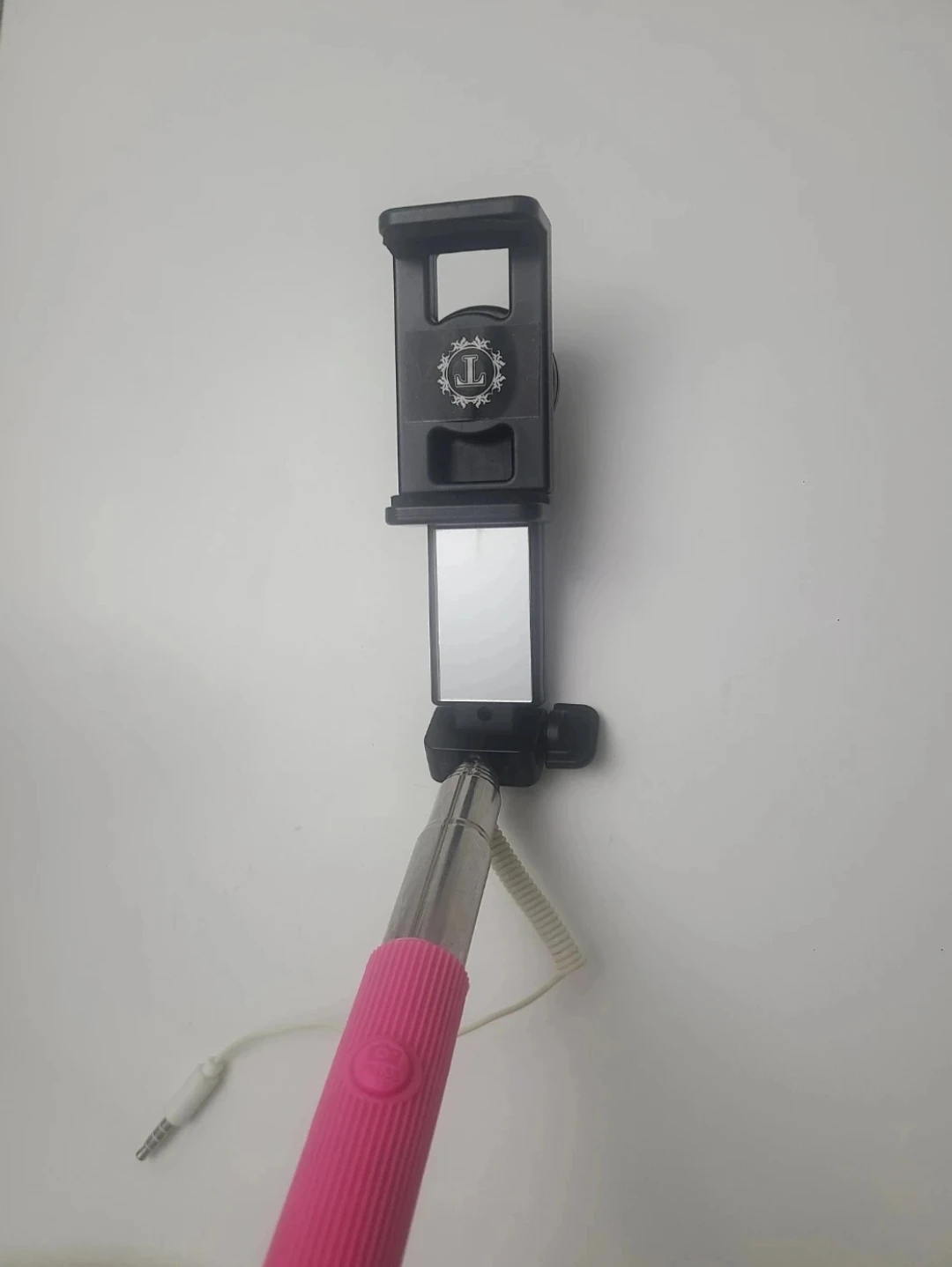 Selfie Stick with Wired Shutter - photo 2