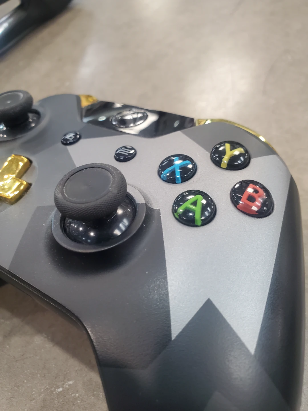 Custom Xbox one Wireless Controller - photo 3