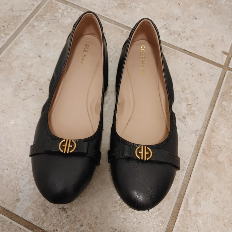 Black Leather  Flats size 9