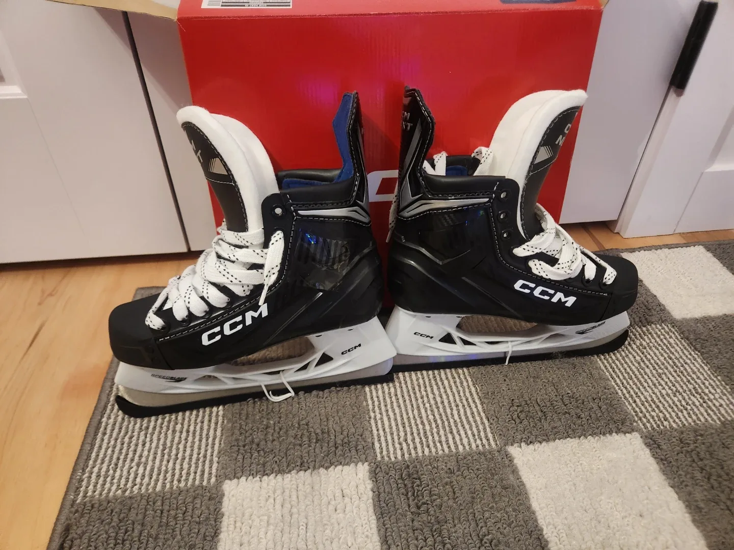 CCM Next Ice Skates - Size 4 Youth