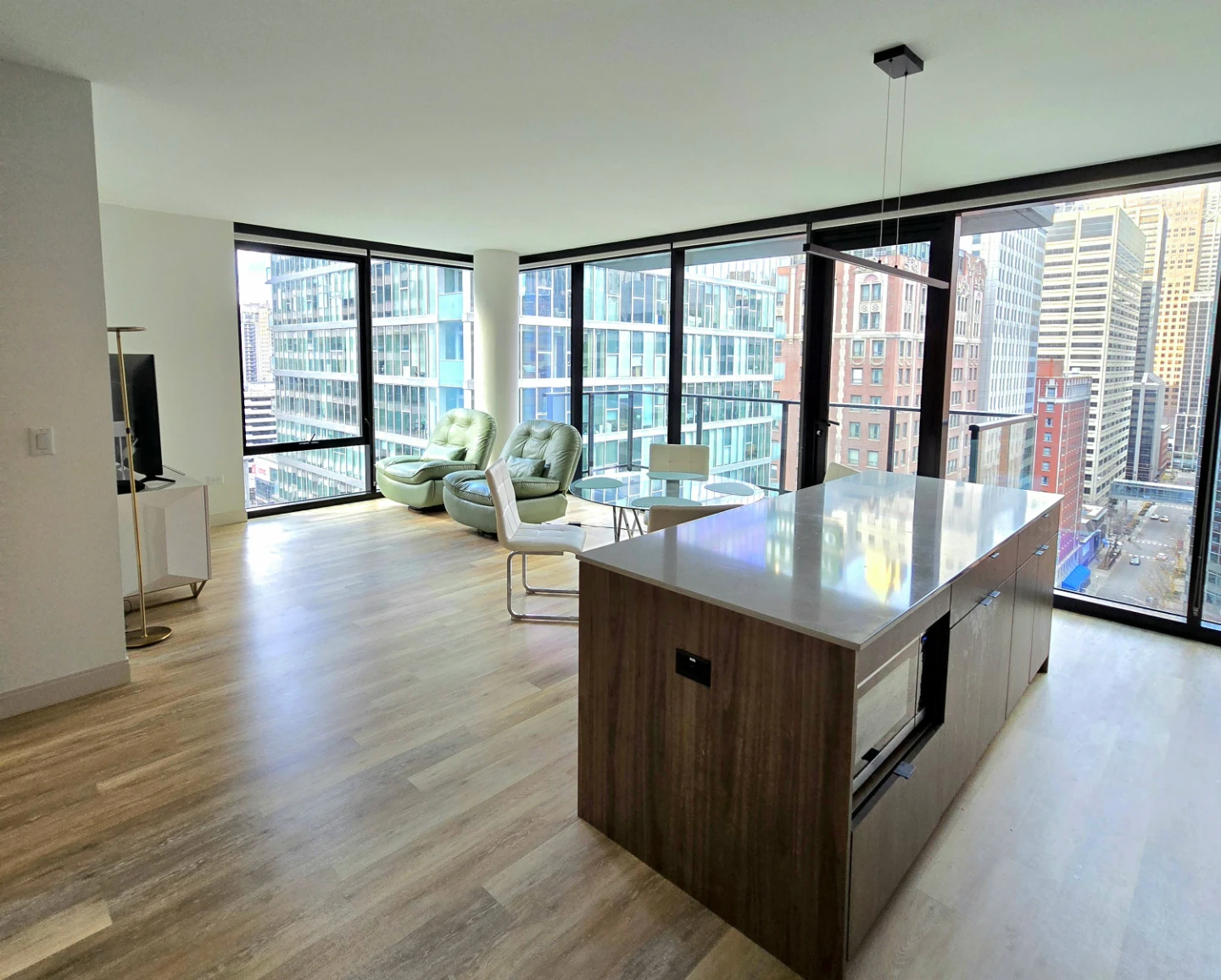 New 2B+2B+Den Furnished Streeterville Apt. with Top Amenities
