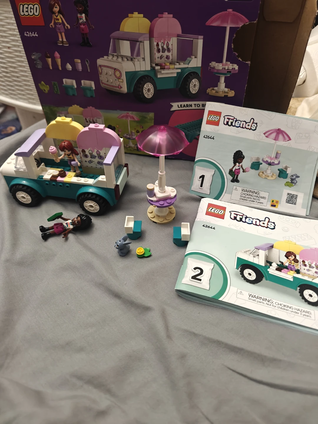 LEGO Friends Heartlake City Ice Cream Truck 42644 - photo 2