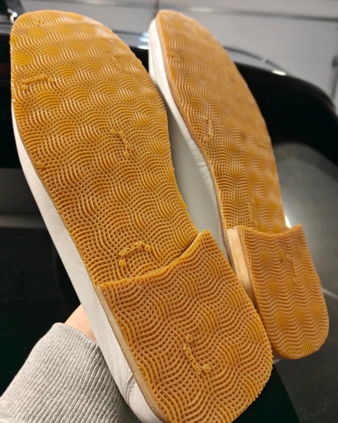 Ultra Flex by Ingledew's White Leather Loafers image indicator(6)