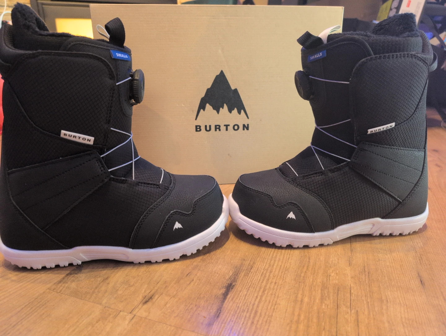 Burton Smalls BOA Kids Snowboard Boots - Size 7K - photo 2