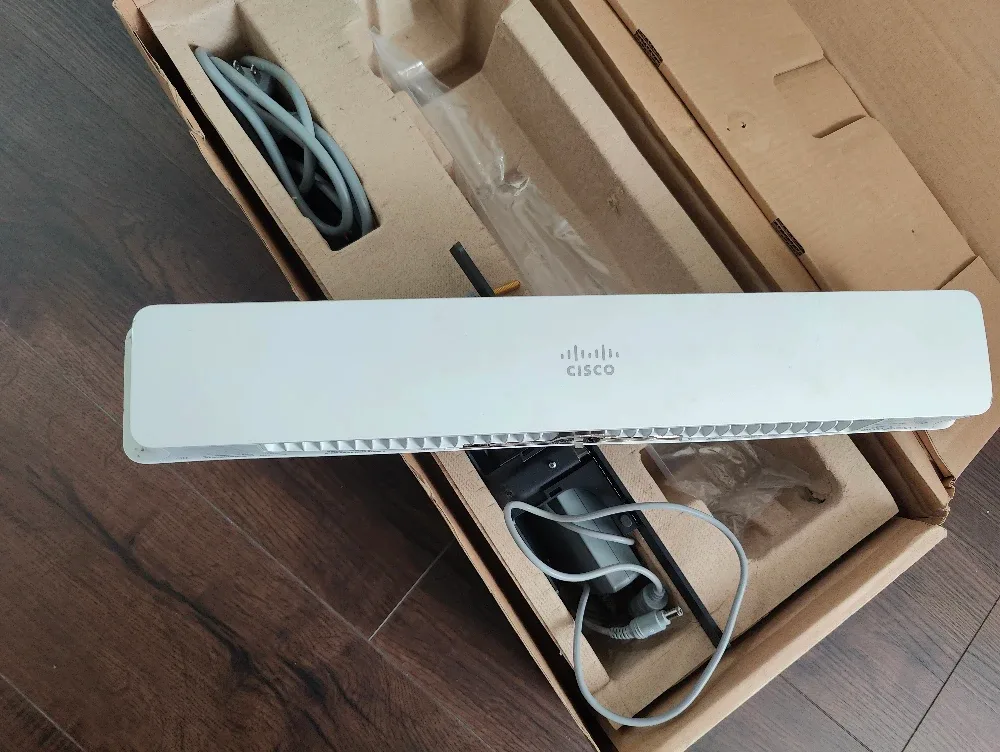 Cisco Conference Device - Like New! image indicator(4)