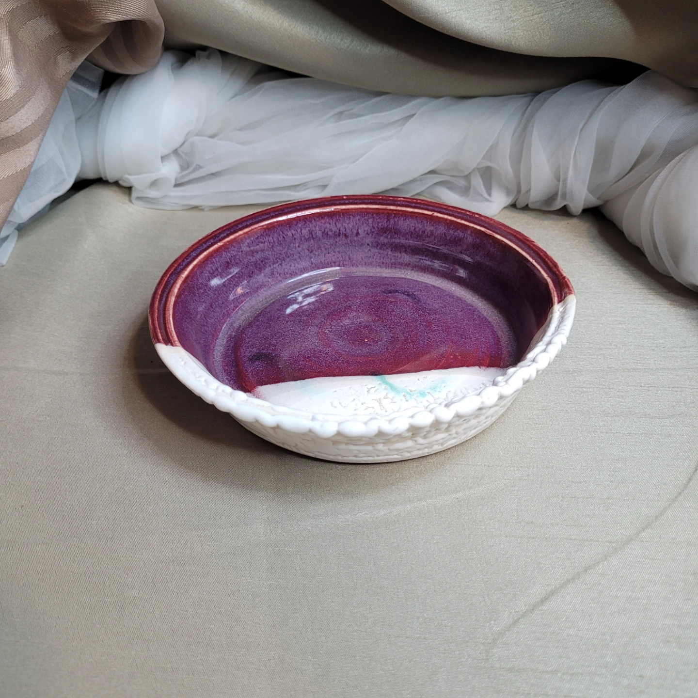 6 3/4" x 1 1/2" Deep Pottery Dish