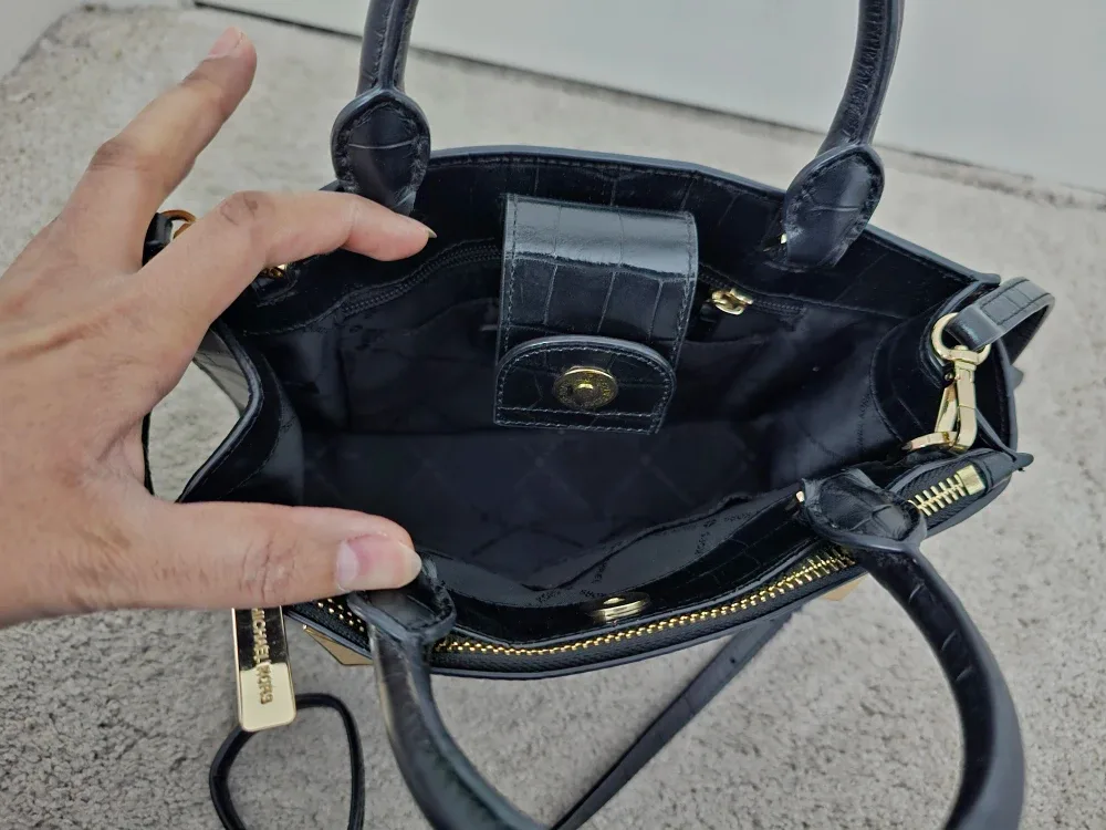 Authentic Michael Kors Black Leather Satchel image indicator(3)