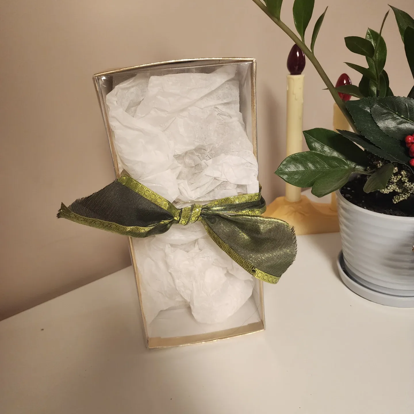 NEW * Enesco Angel Figurine with Box image indicator(5)