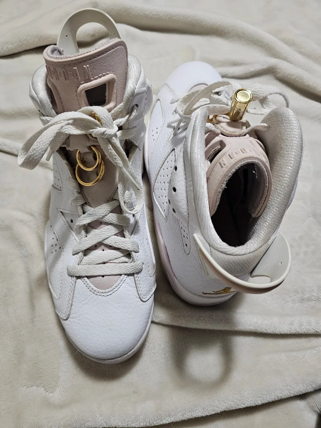 Nike Women's  Air Jordan 6 Retro image indicator(3)