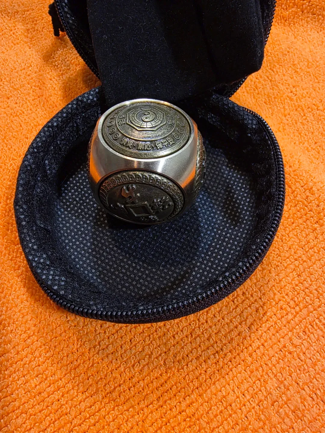 Metal Baoding Stress Ball spinner with Case. image indicator(5)