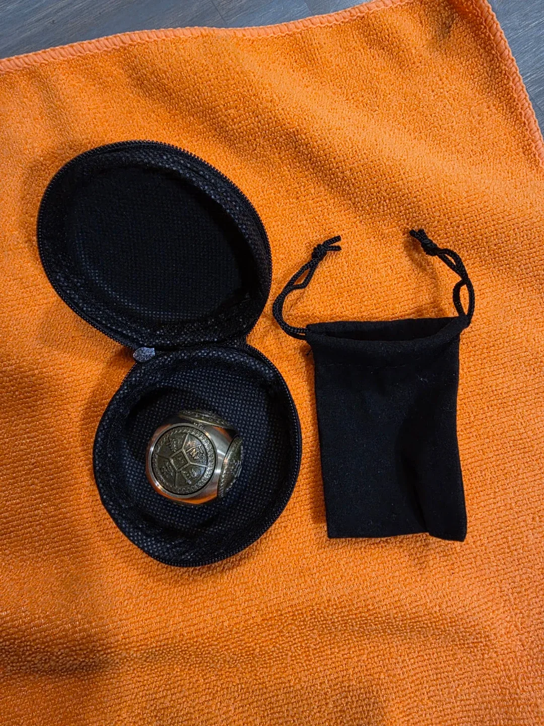 Metal Baoding Stress Ball spinner with Case. image indicator(6)