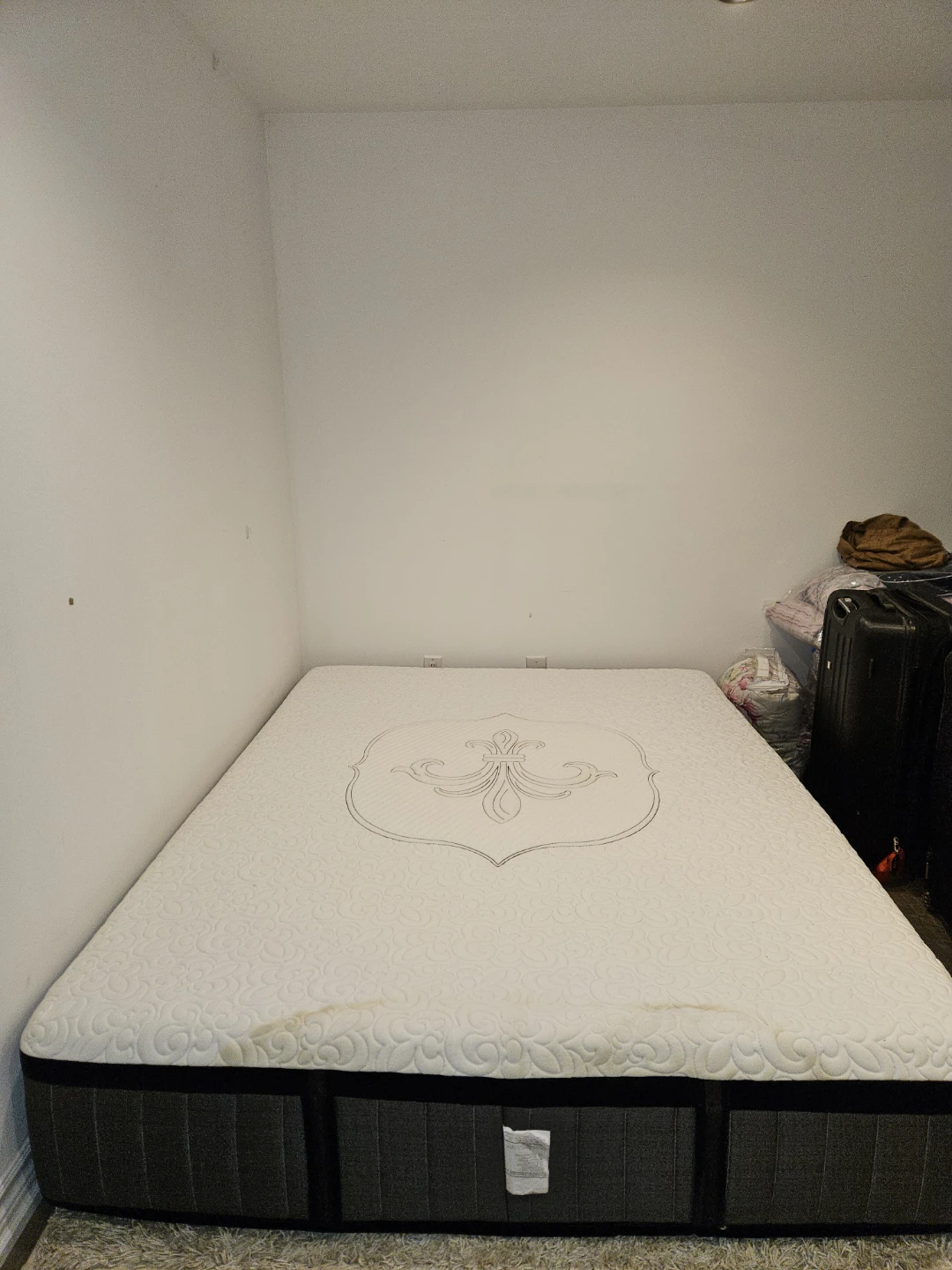 Queen Size Mattress - photo 2