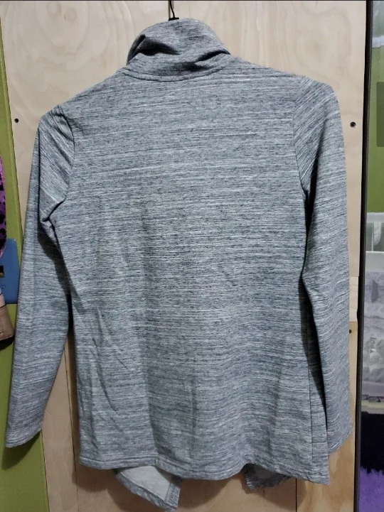 Danskin Gray Wrap Top - Size Small #Cleanout image indicator(2)