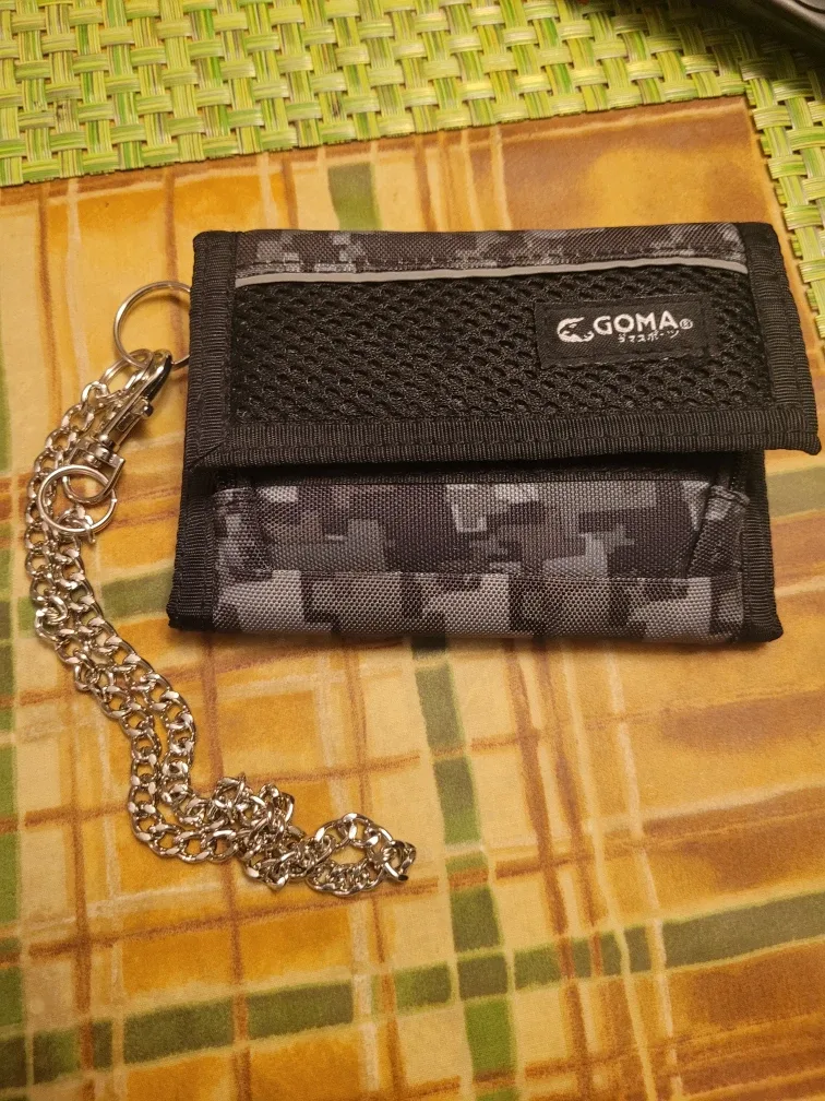 Goma Wallet with Chain - Black/Grey