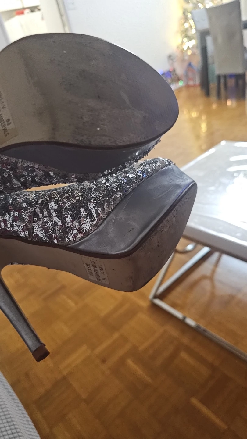 Vangelo Silver Sequin Heels - Size 8.5 - photo 5