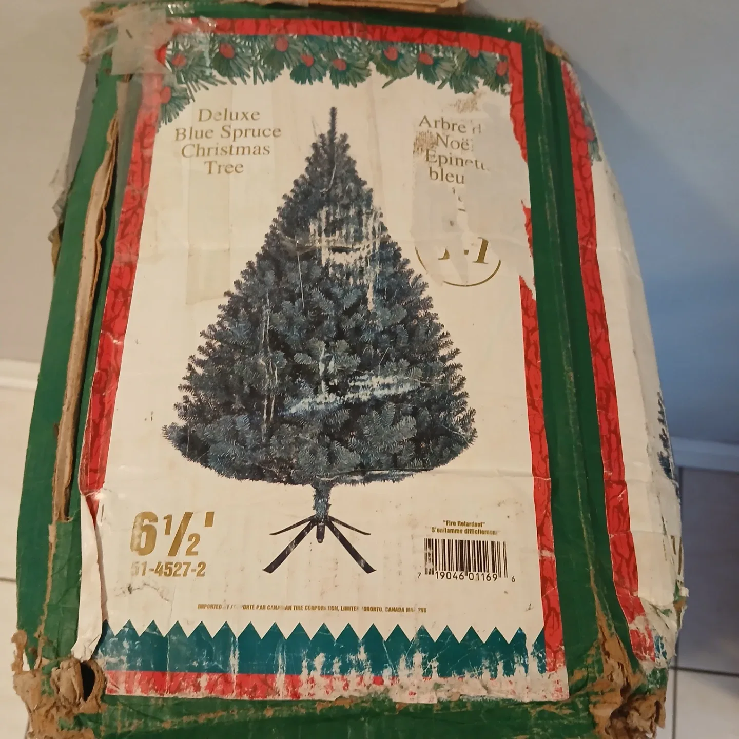 Deluxe Blue Spruce Christmas Tree 6 1/2 ft # cleanout