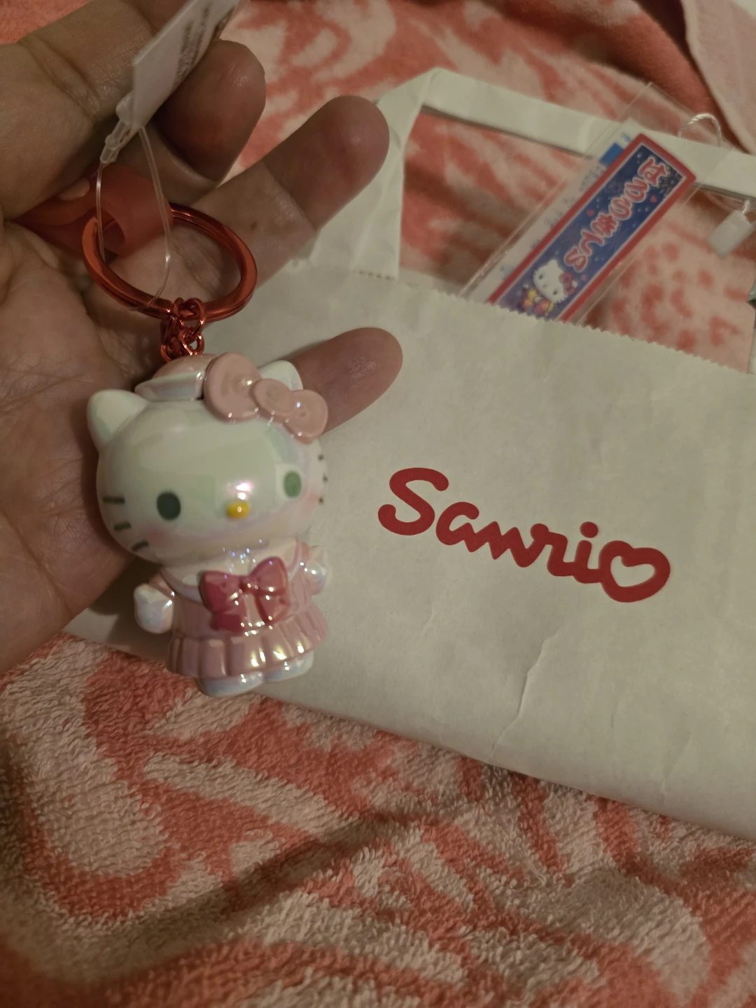 Hello Kitty Fig. Keychain & Sanrio Gift Bag Japan - photo 4