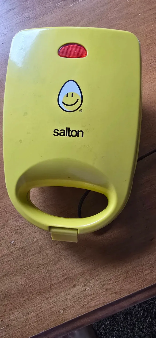 Salton Egg Maker - Yellow