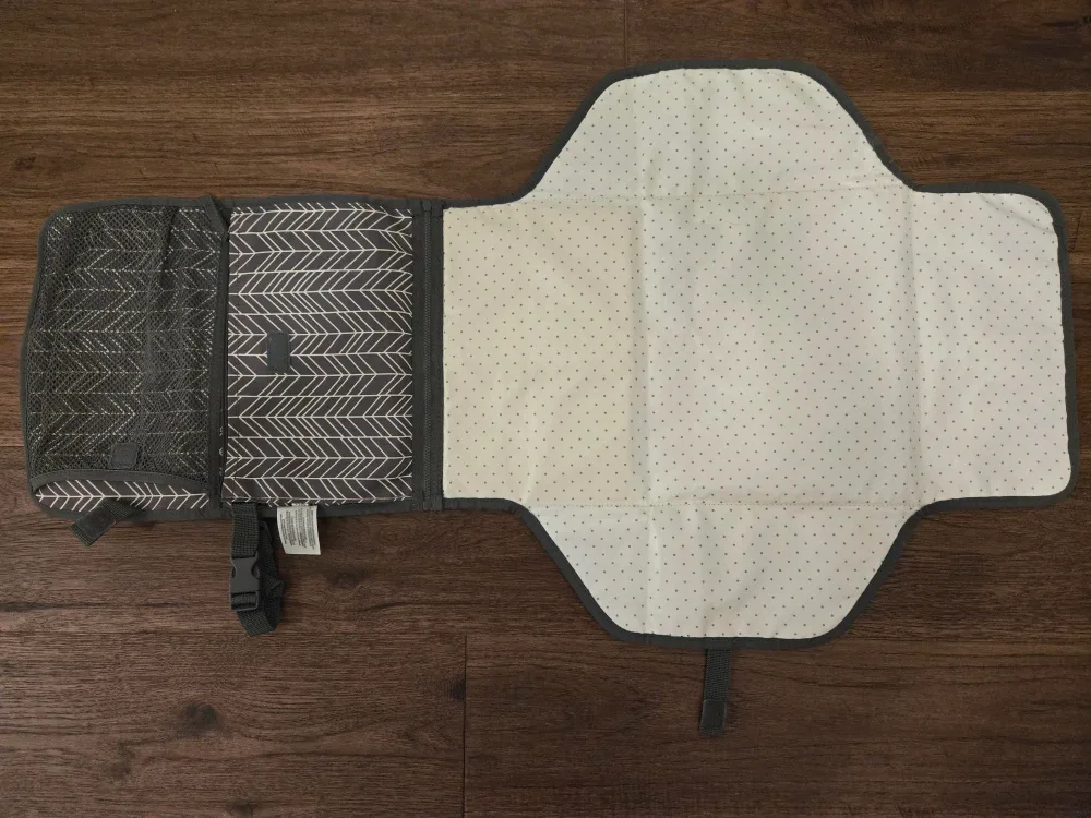 Skip Hop Pronto Changing Station image indicator(2)