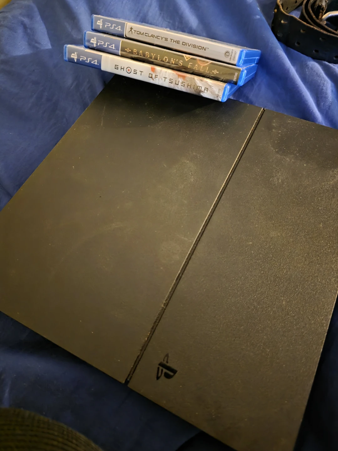 Playstation 4 with games no controller