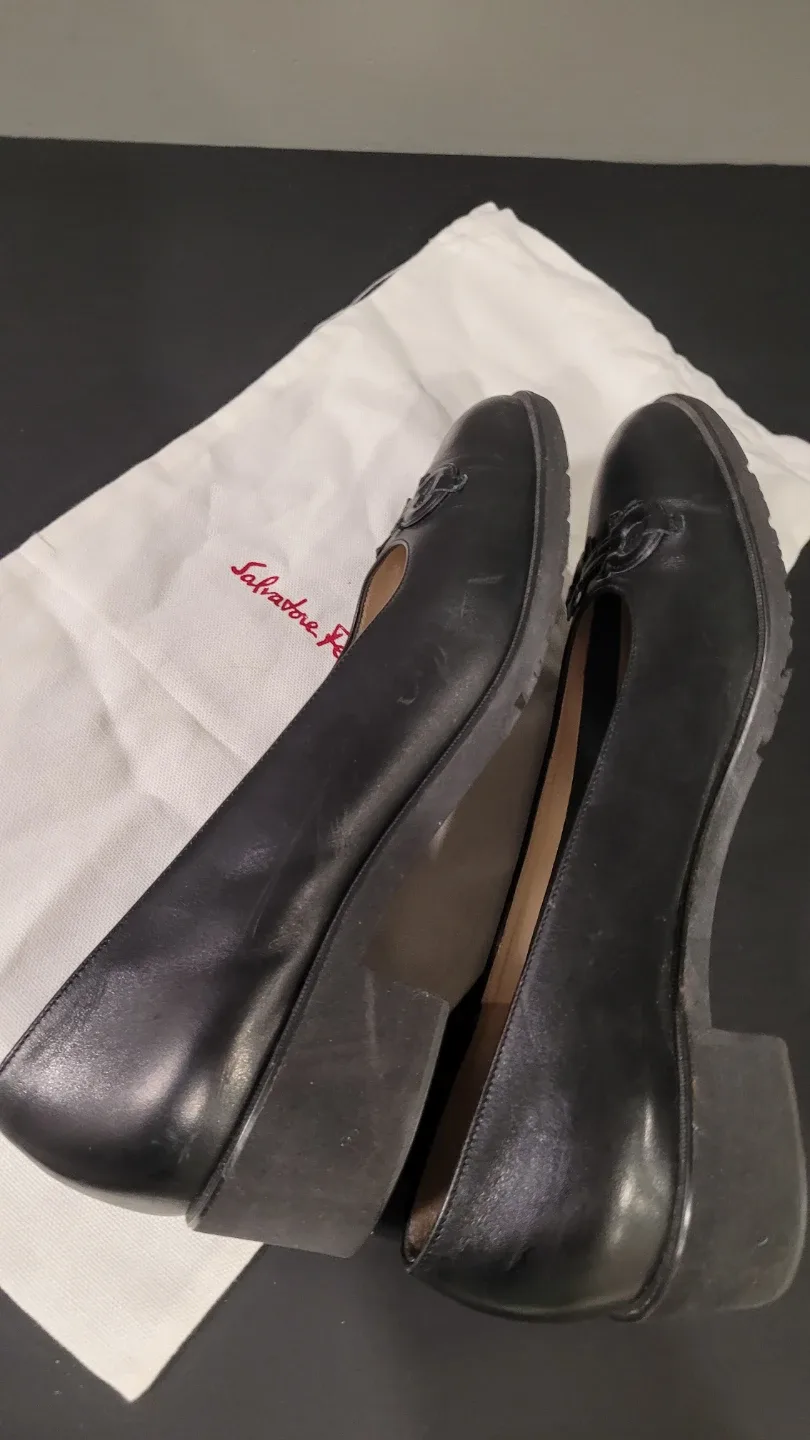 Salvatore ferragamo size 9 image indicator(5)