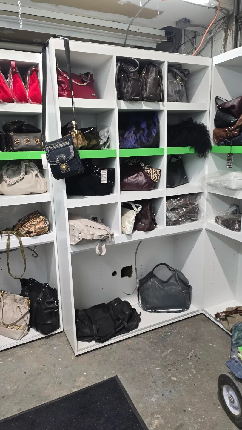 Handbags 👜 accessories, leather