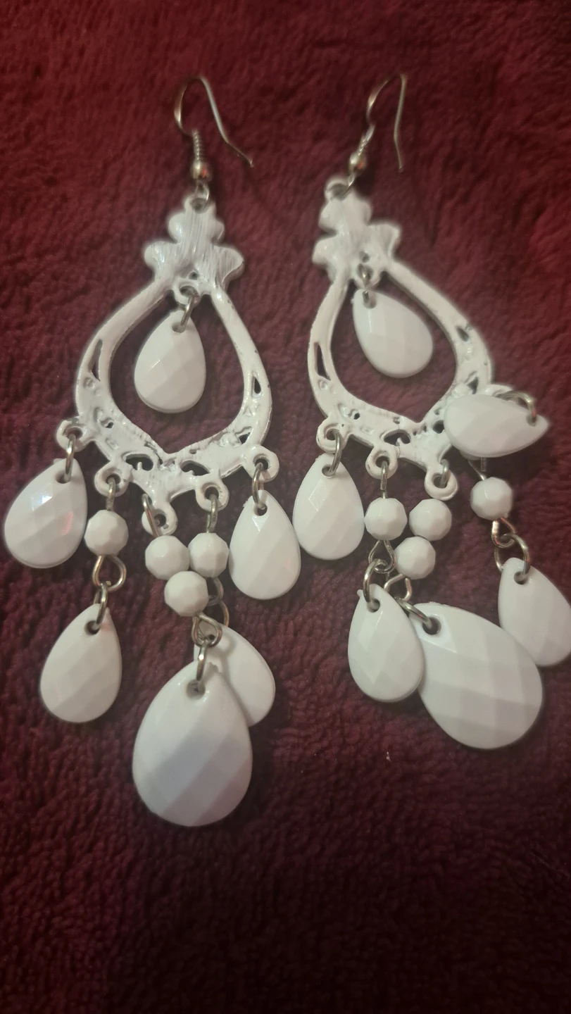 White Dangle Earrings - photo 2