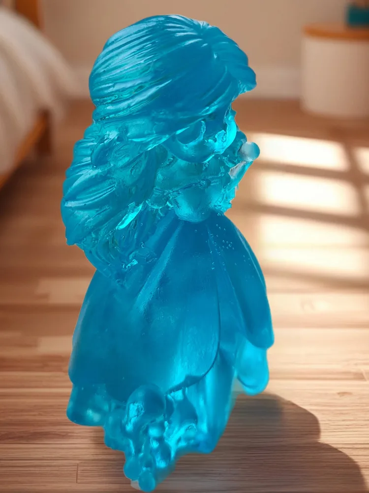 Laura in Love ,Handmade Resin Doll. Elegant Decorative Figurine image indicator(4)