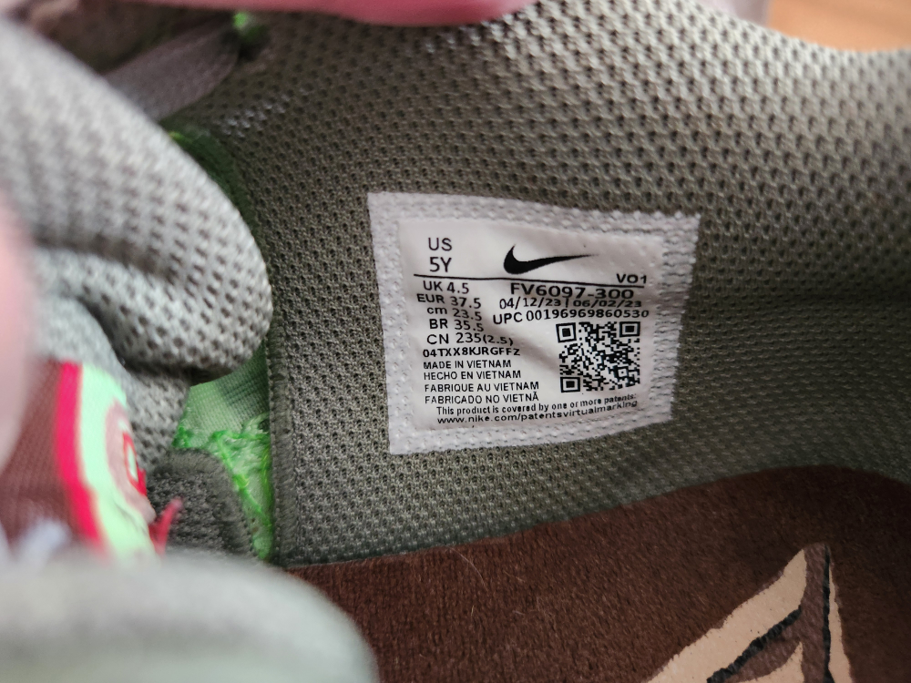 Nike Ja Morant basketball Shoes - Size 5Y - photo 4