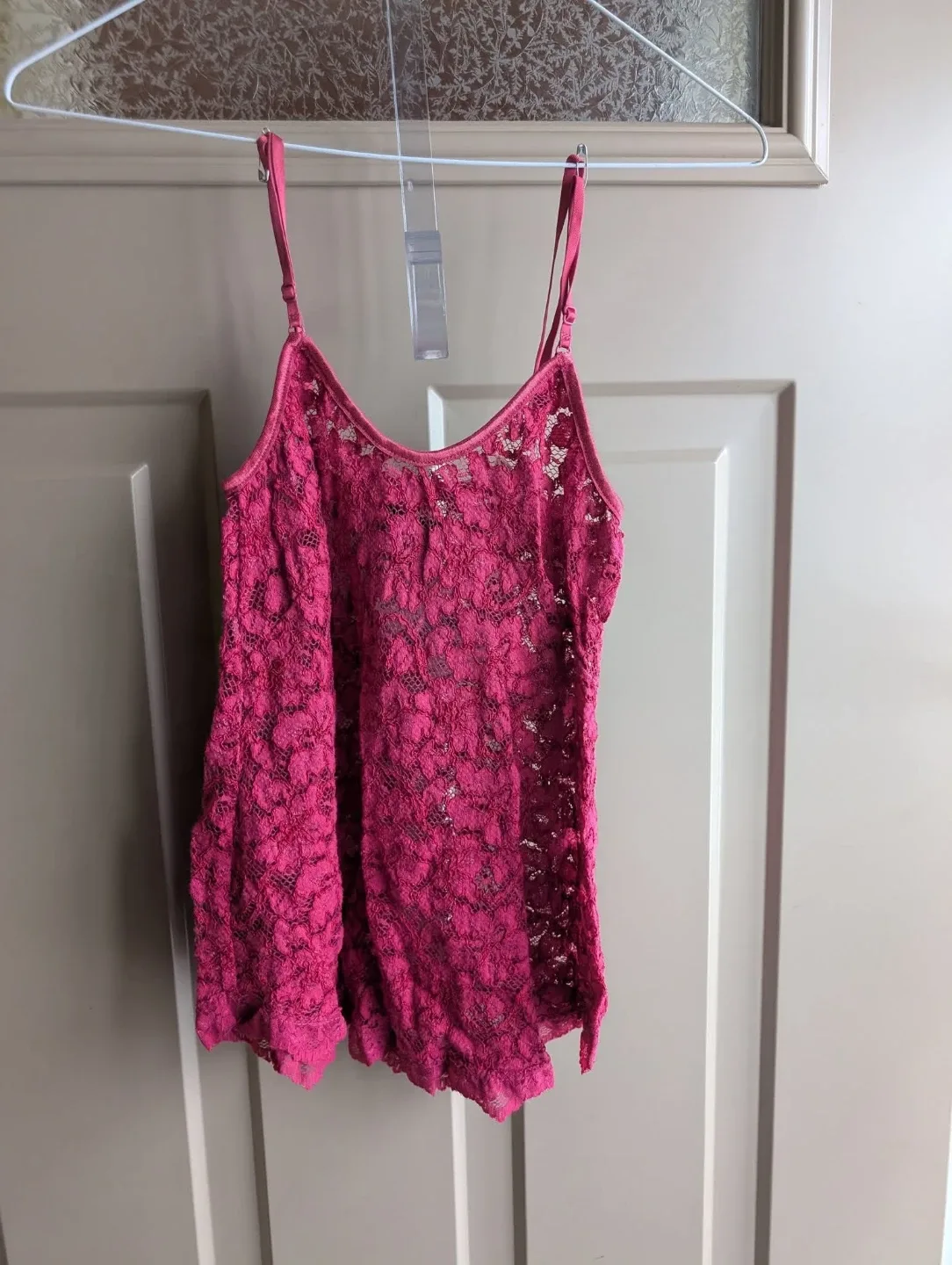 Womens sz sm tank tops $3 each image indicator(4)