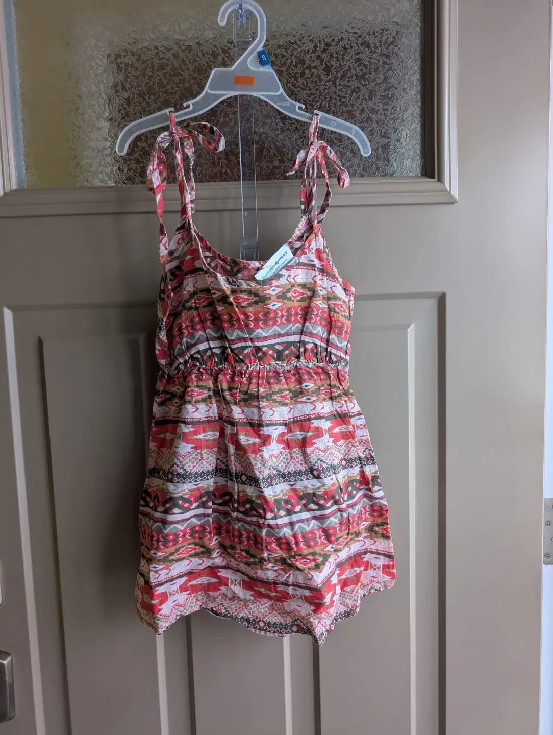 Womens sz sm tank tops $3 each image indicator(6)