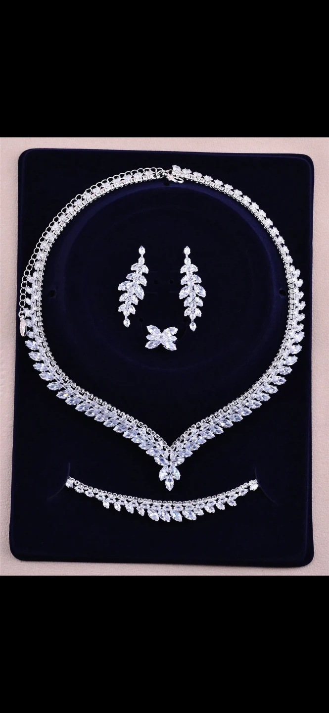 New Jewellery Set: Necklace, Earrings, Ring