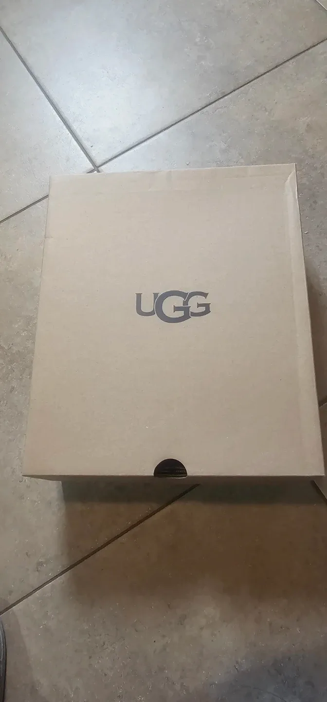 UGG Classic Short II Boots - Size 6 - Pink image indicator(5)